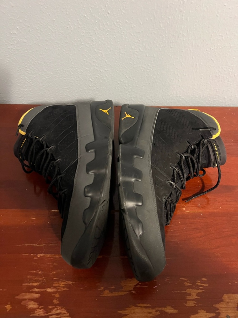 Jordan Men's Black and Yellow High-Top Sneakers Air Jordan 9 University Gold - Picture 4 of 8